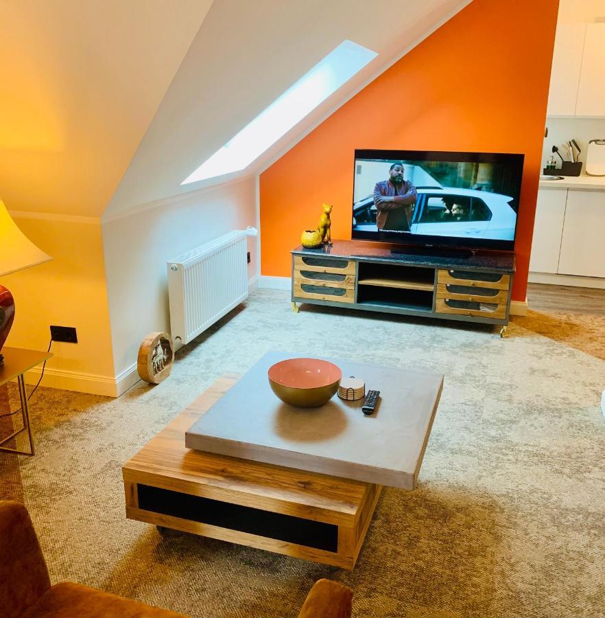 Aparthotel Besotel Mettmann-schicke Oder Naehe Golfplatz Gruiten Und Neandertal Mit Glasfaser Wlan Und Parkplatz-viele Schlafzimmer Mit Bad En