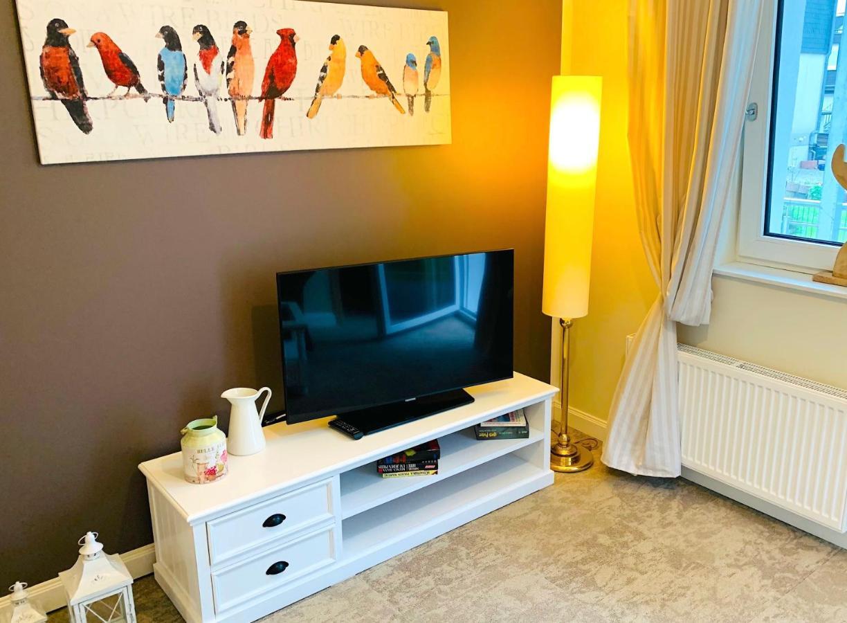 Besotel Mettmann-schicke Oder Naehe Golfplatz Gruiten Und Neandertal Mit Glasfaser Wlan Und Parkplatz-viele Schlafzimmer Mit Bad En Aparthotel 2*